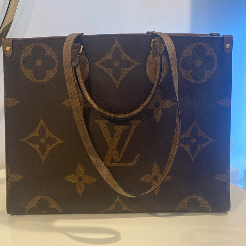 Louis Vuitton OnTheGo GM Tote